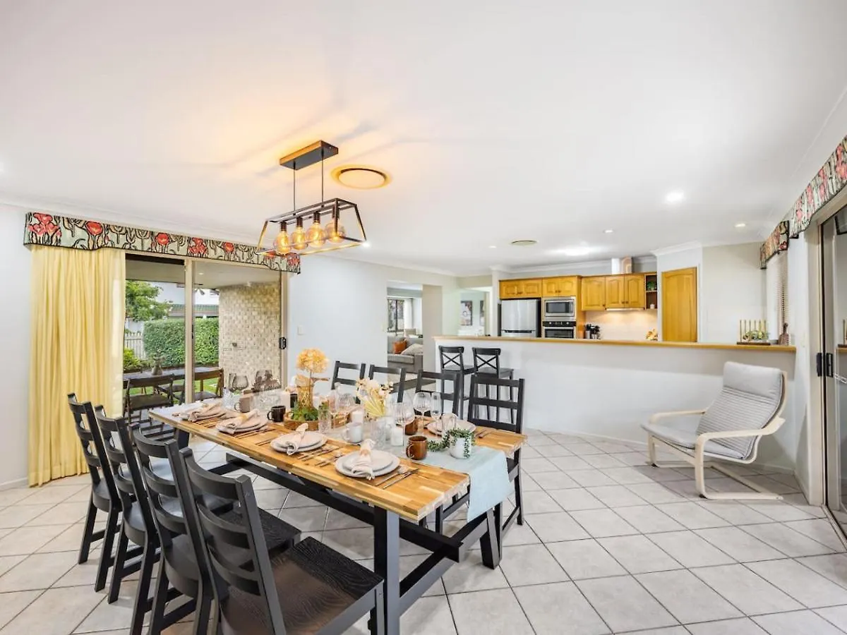 Carindale Family Home/Close To Westfield & Highway Brisbane Avustralya